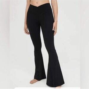 Offline by Aerie Real Me high waisted crossover Flare Leggings XS